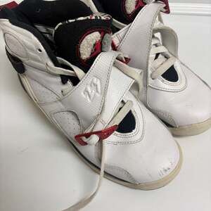 Nike Air Jordan 8 Retro White Black Red Youth Size 5Y